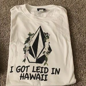Volcom Men’s I Got Leid in Hawaii tee